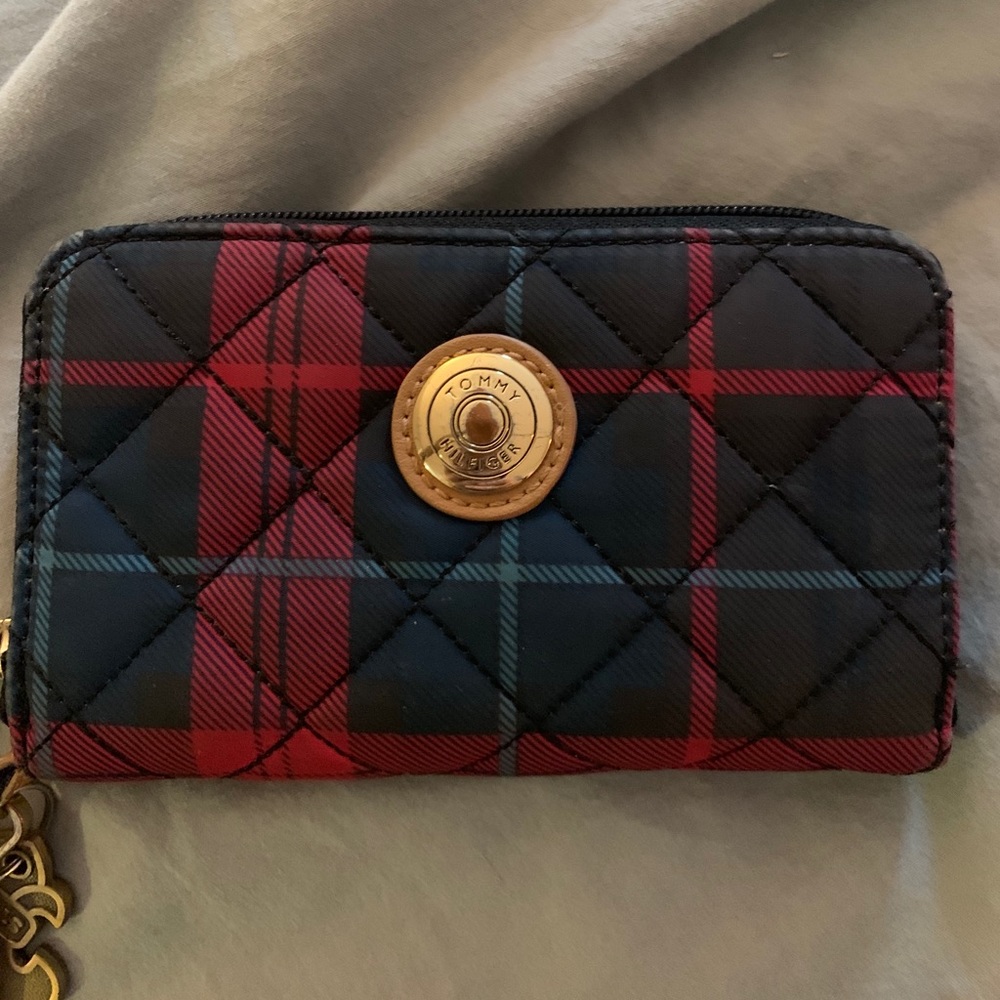 Tommy wallet